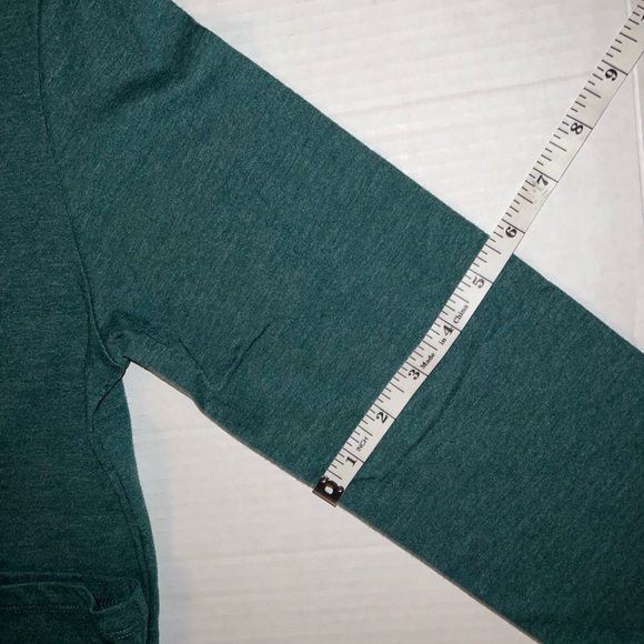 3/$10 KIDS SALE- Cat & Jack Evergreen Trees Tee - Picture 6 of 8